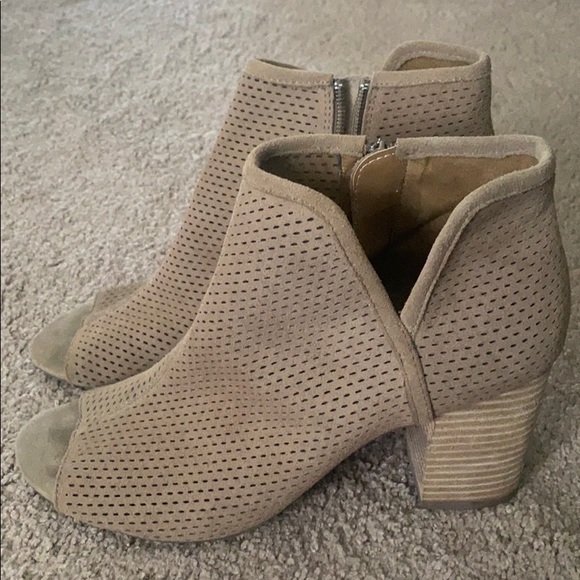 Women’s Peep Toe Bootie